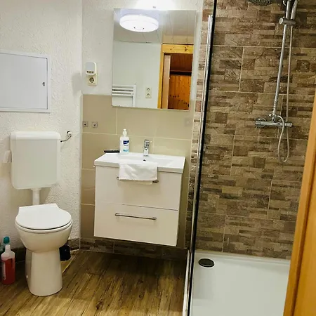 Lejlighed And Spacious For 8